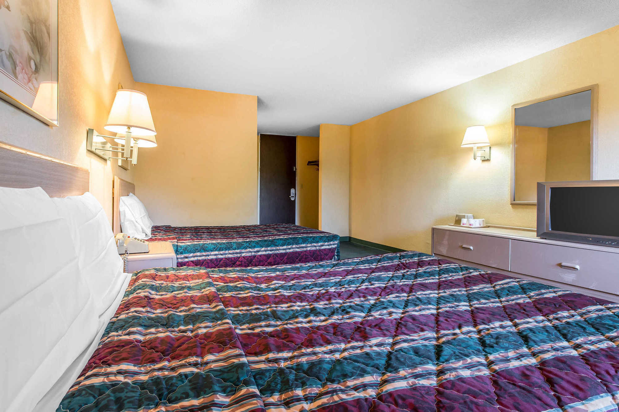 Travelodge By Wyndham Форсайт Номер фото